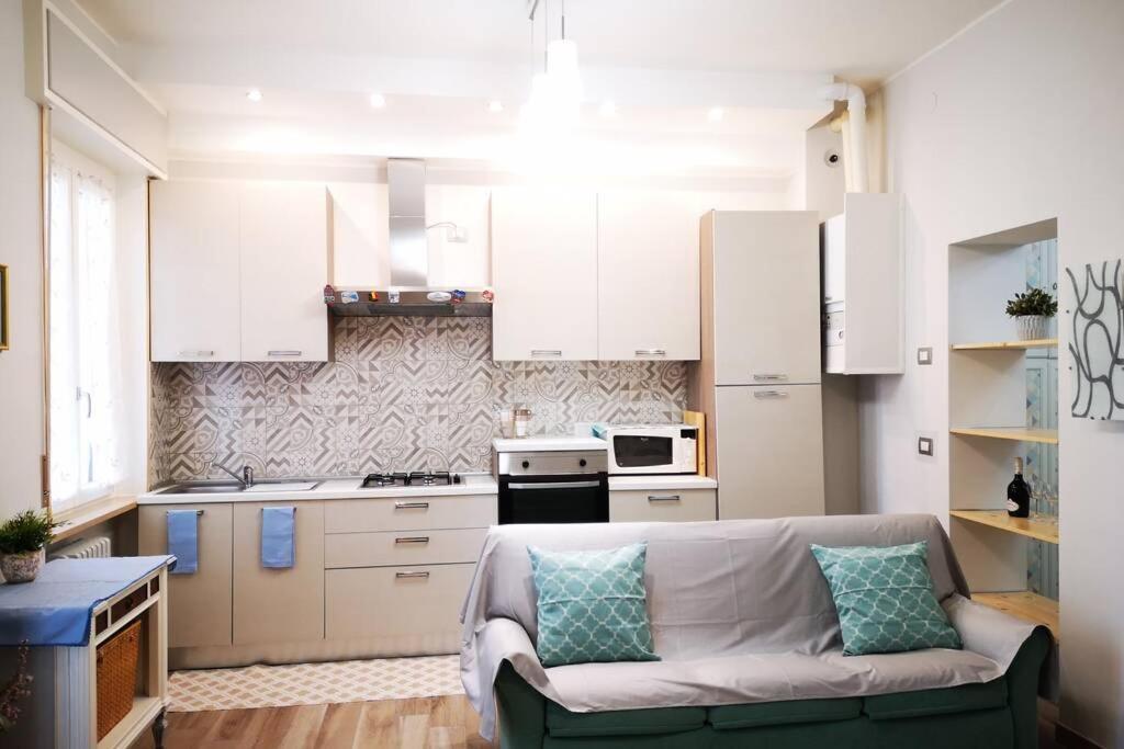Delizioso Appartamento Cosy Ristrutturato Parma Exterior photo
